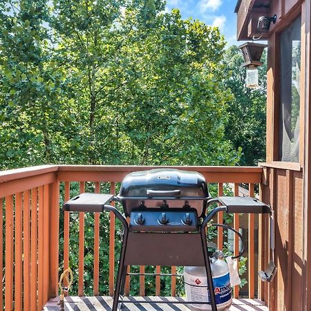 Goldilocks' Honey Pot Villa Pigeon Forge Exterior photo